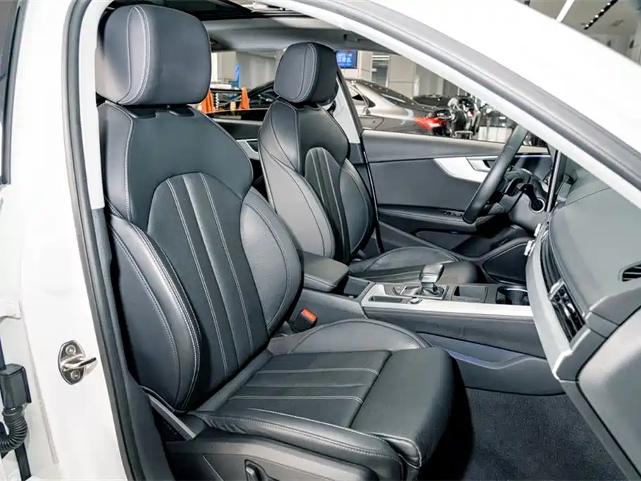 Audi A4L 2022 40 TFSI Luxury Dynamic фото 19