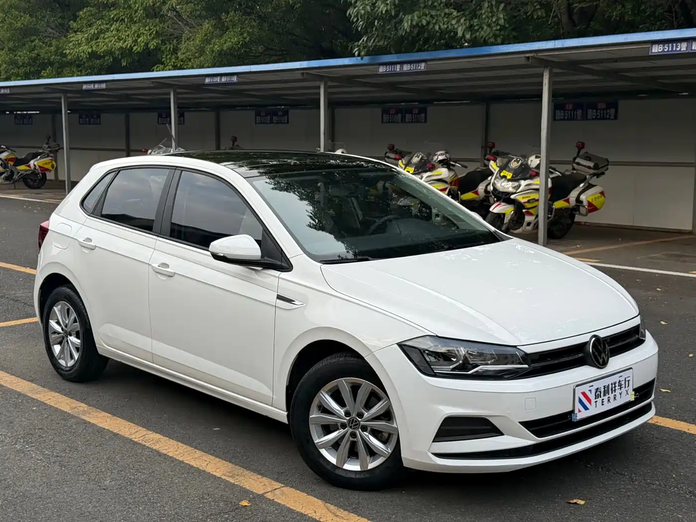 Volkswagen Polo 2022 2021 Plus 1.5L Automatic Colorful Tech Edition