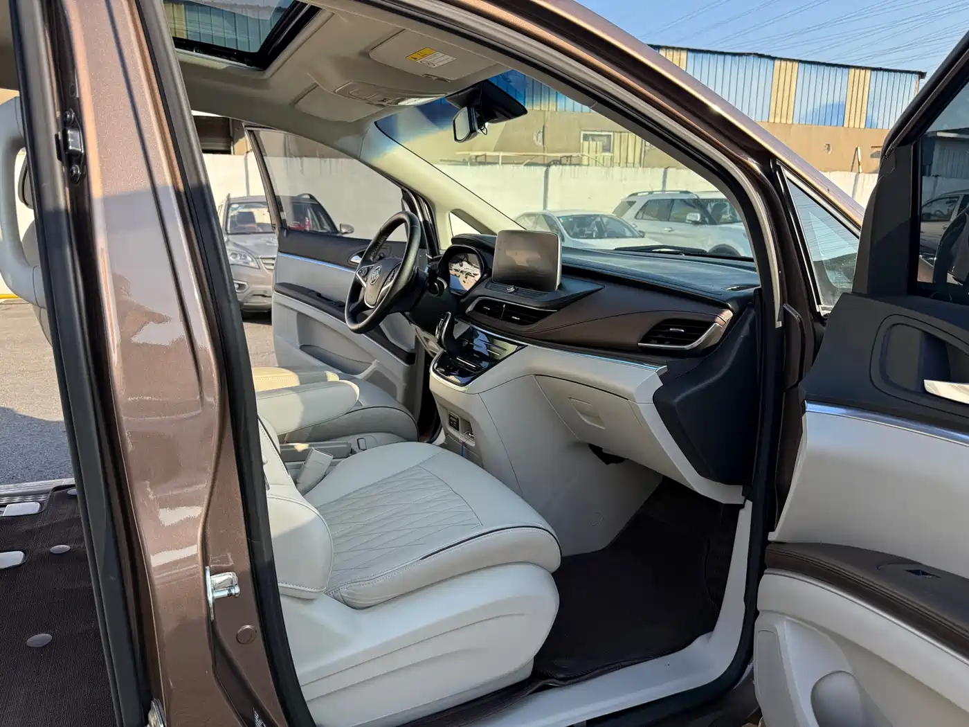 Buick GL8 2021 Land Business Class 652T Luxury фото 16