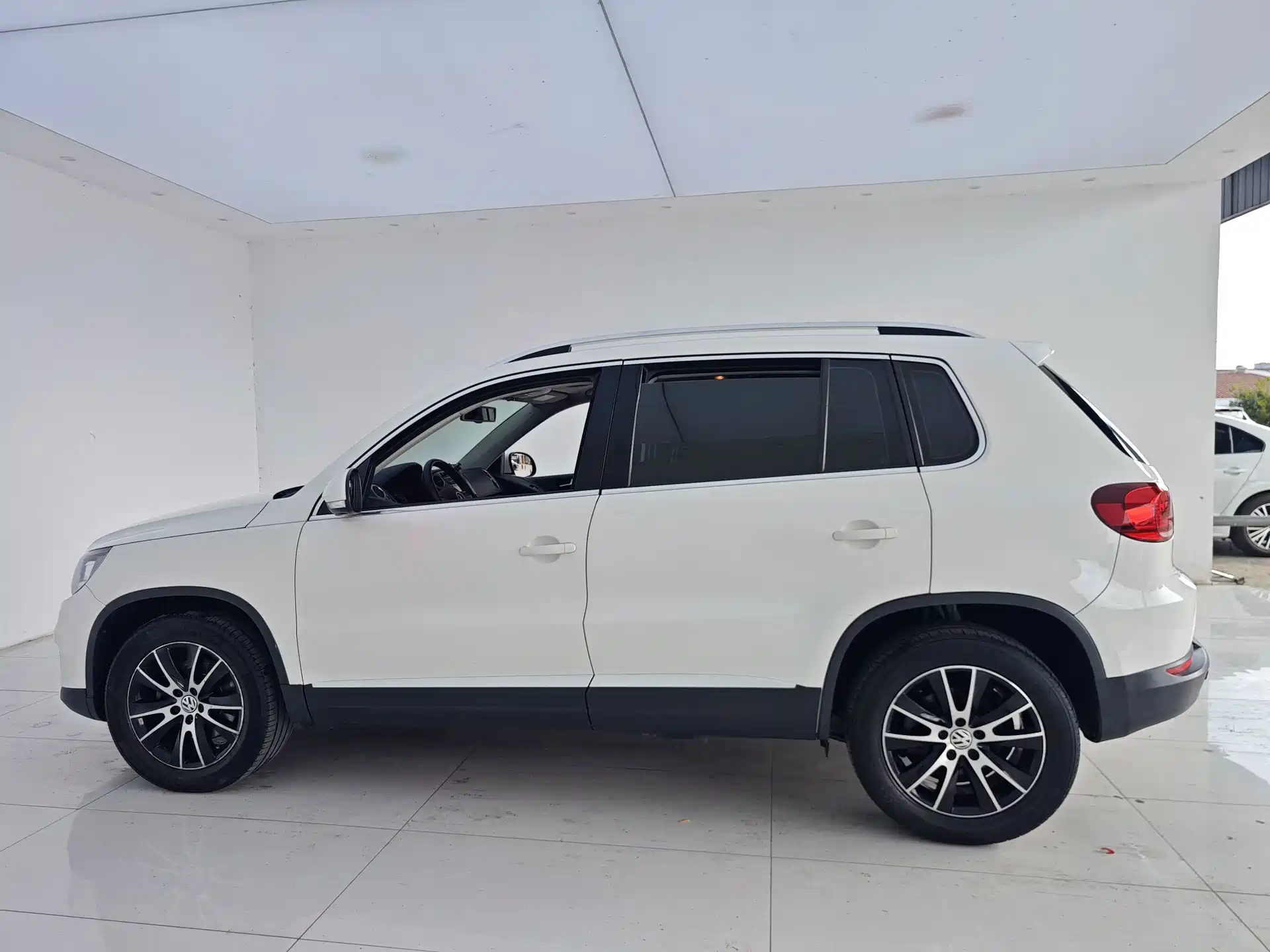 Фото 30 - Volkswagen Tiguan