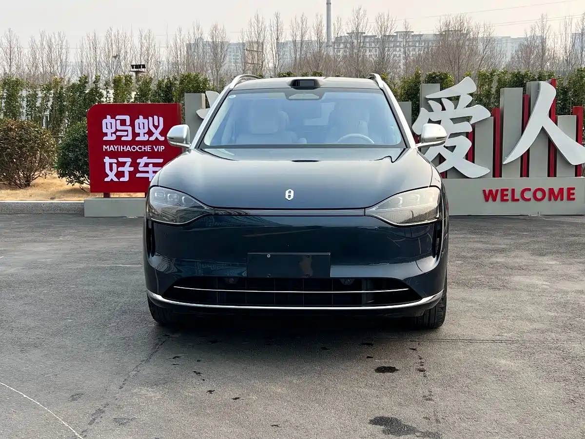 AITO Wenjie AITO M9 2025 Extended Range Ultra 52kWh 6-Seater фото 2