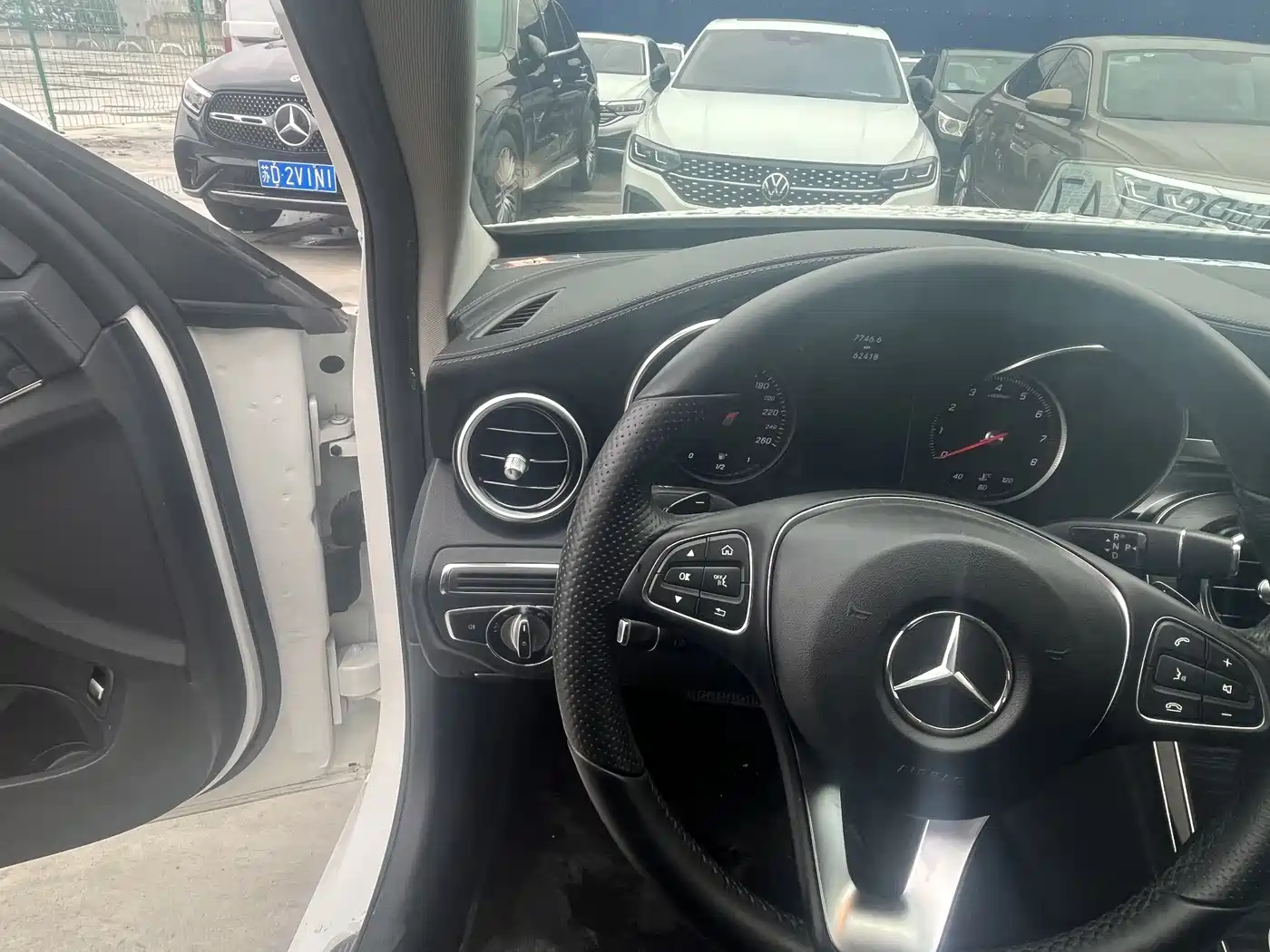 Mercedes-Benz C-Class 2015 C 200 L Sport фото 9