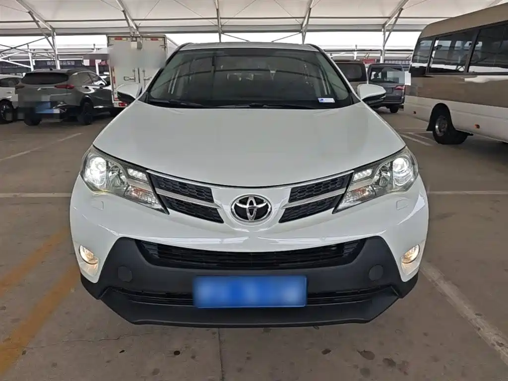 Toyota RAV4 Rongfang 2015 2.5L Automatic 4WD Elite Edition фото 3