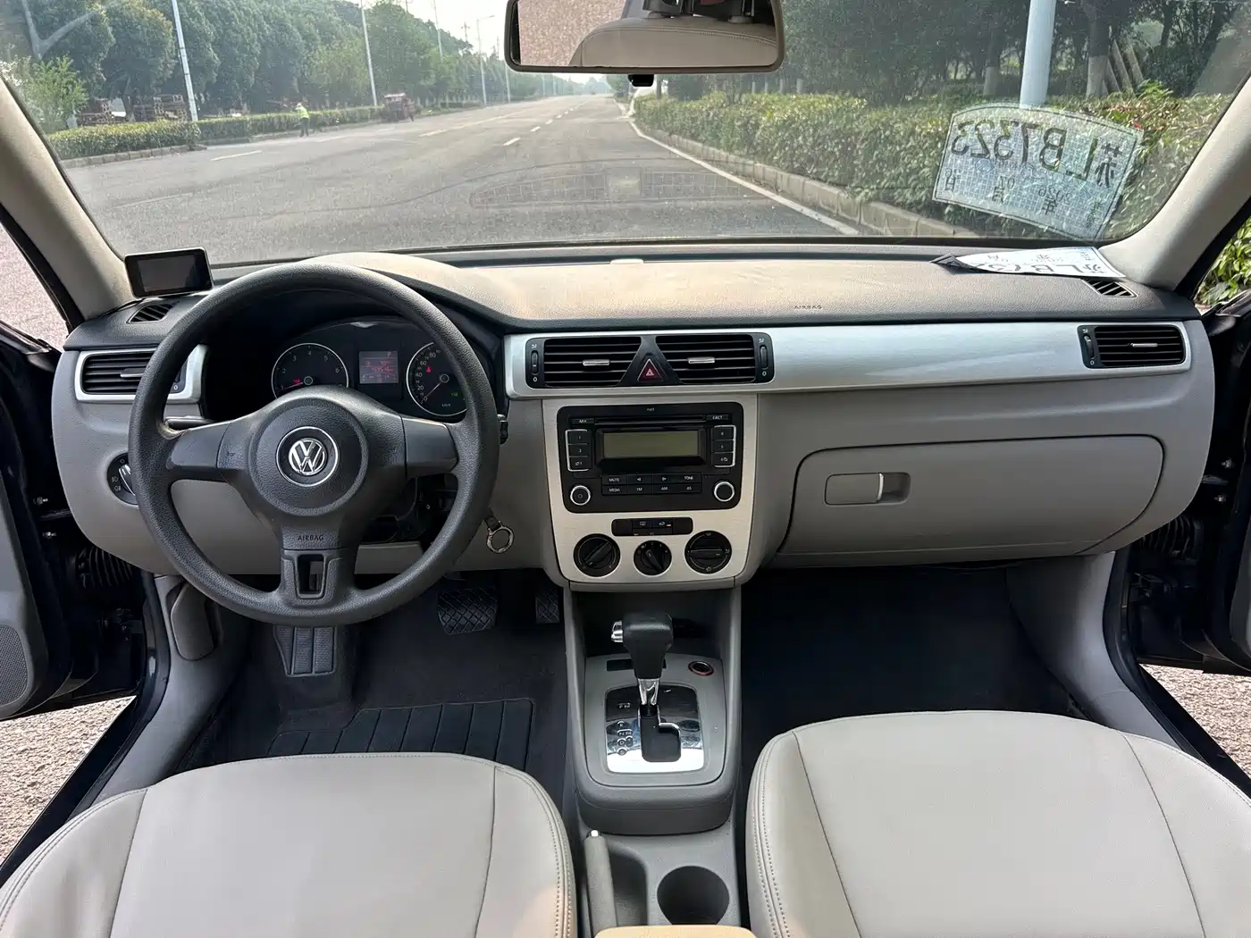Volkswagen Bora 2011 2011 1.6L Automatic Fashion