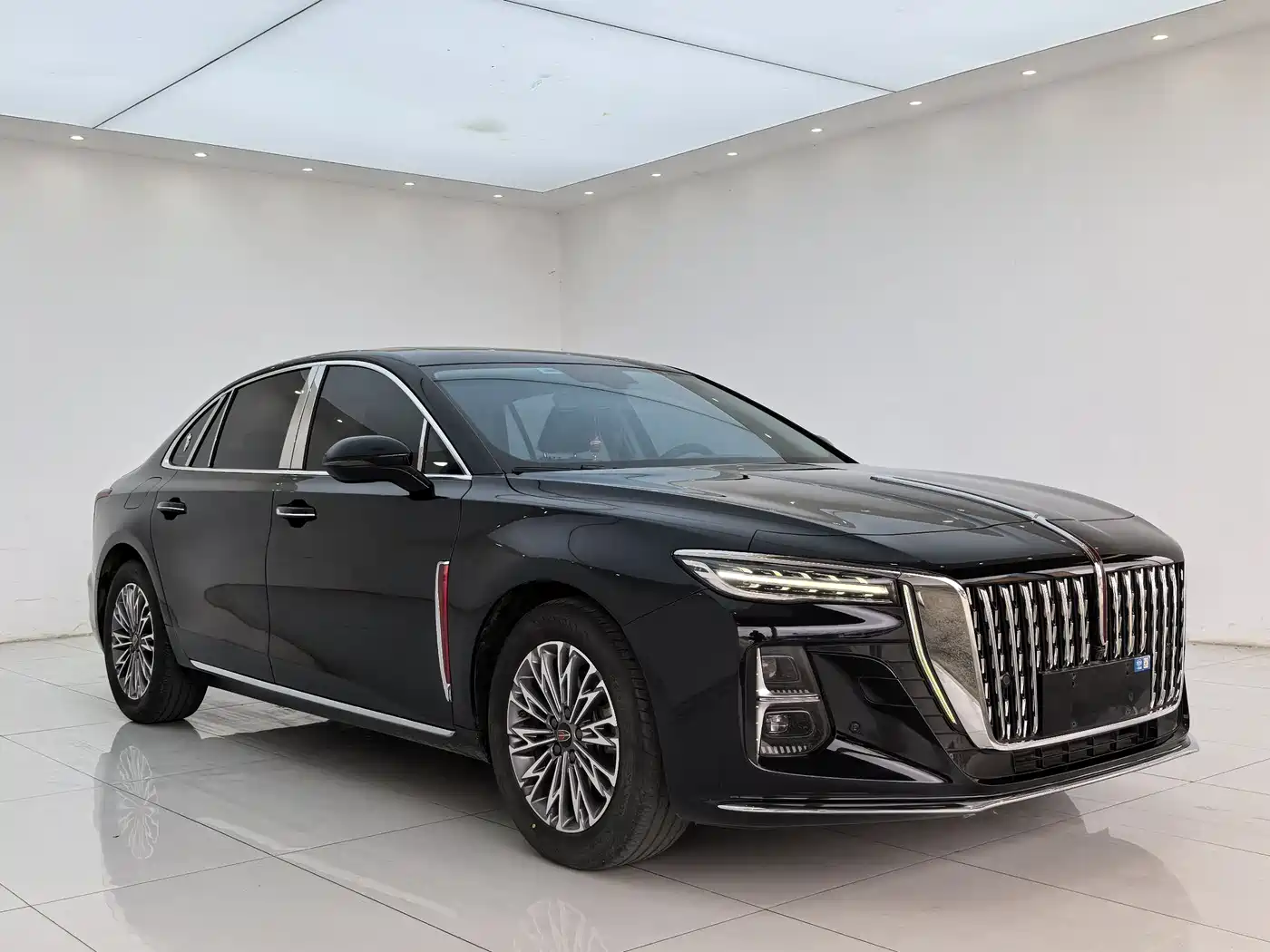 Hongqi H5 2024 1.5T DCT Smart Connect Flag Rhythm Edition фото 3