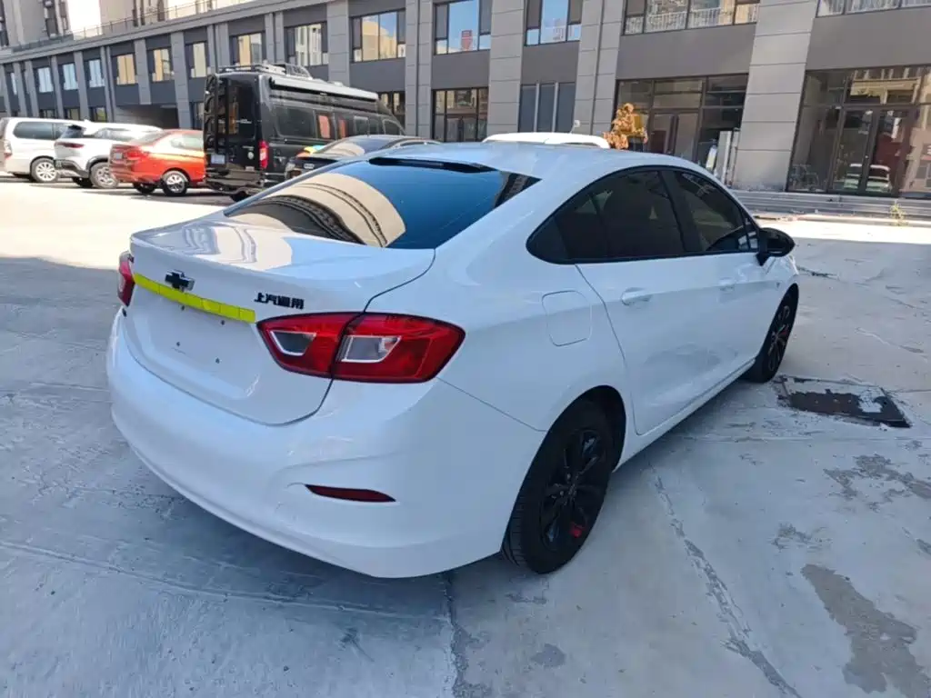 Chevrolet Cruze 2019 2018 Redline 320 Automatic Pioneer Edition