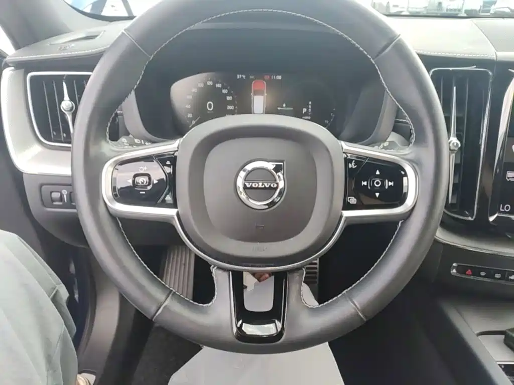 Volvo XC60 Plug-in Hybrid 2021 2021 T8 E-Drive Hybrid Inscription Sport