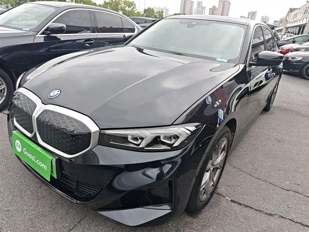 BMW i3 2025 eDrive 35 L