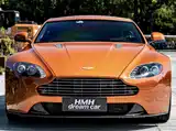 Фото 2 - Aston Martin Vantage