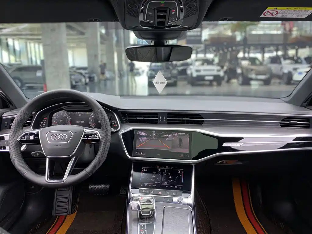 Фото 11 - Audi A6L