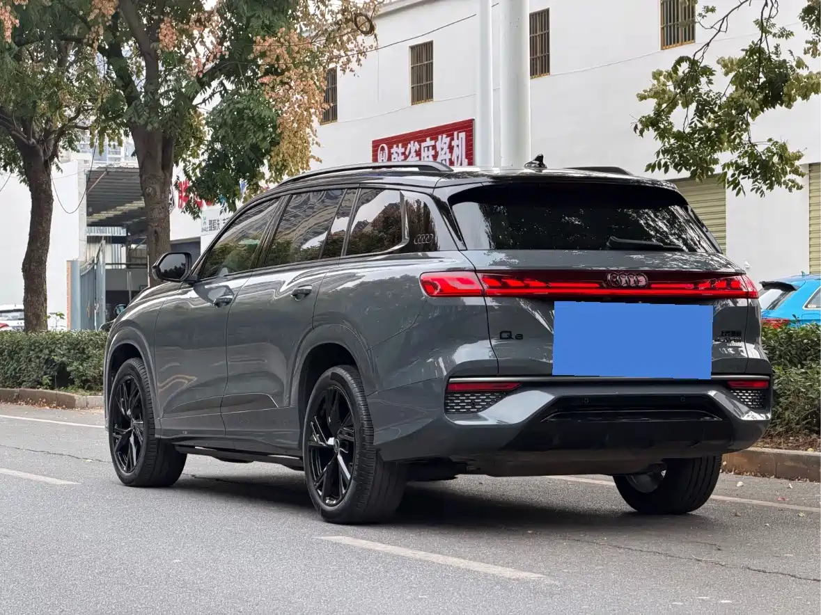 Audi Q6 2024 2024 45 TFSI quattro Shadow Warrior Edition 7-seater