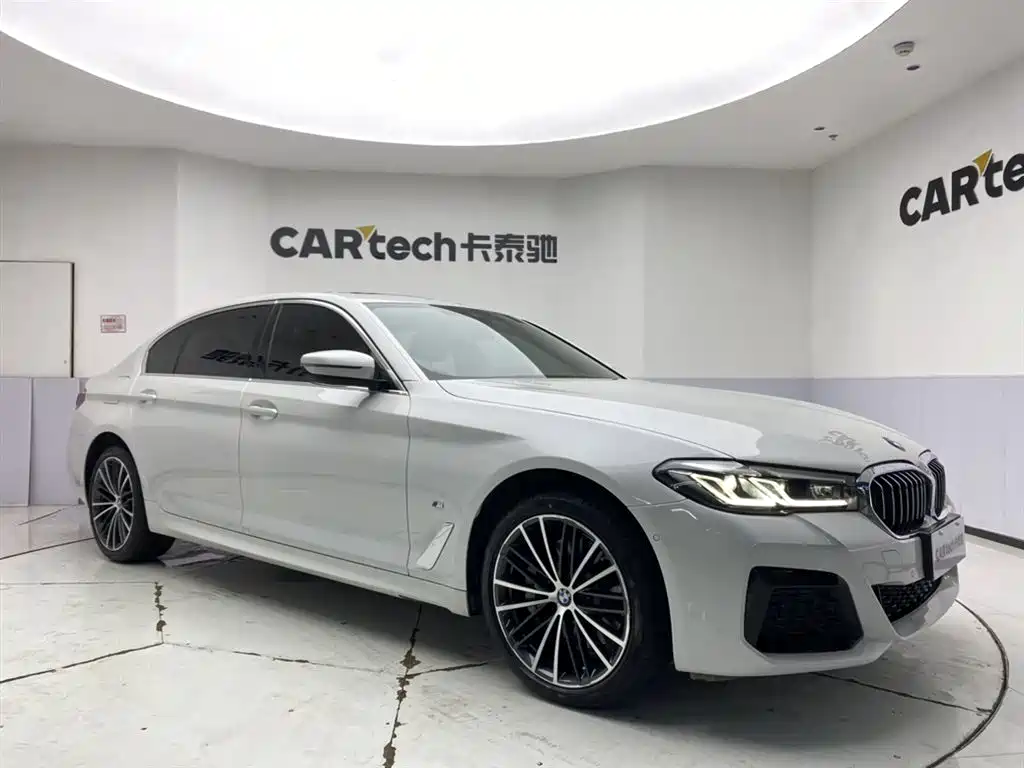 BMW 5 Series 2023 530Li Leading M Sport Package фото 2