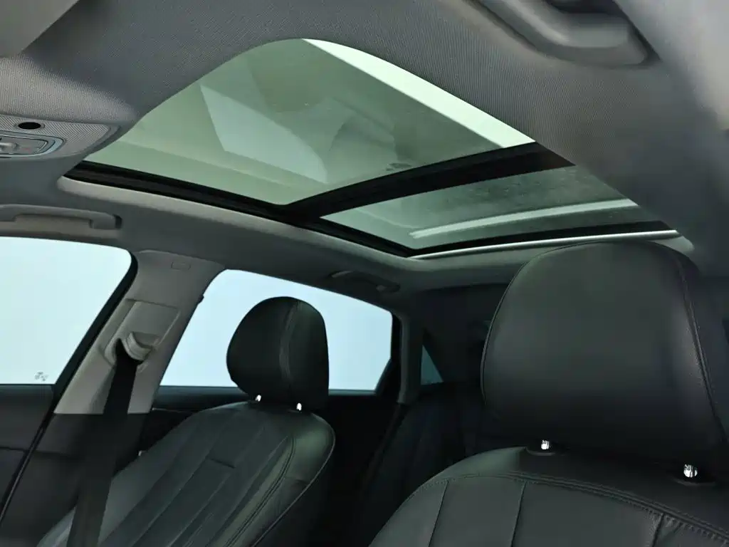 Фото 13 - Audi A4L