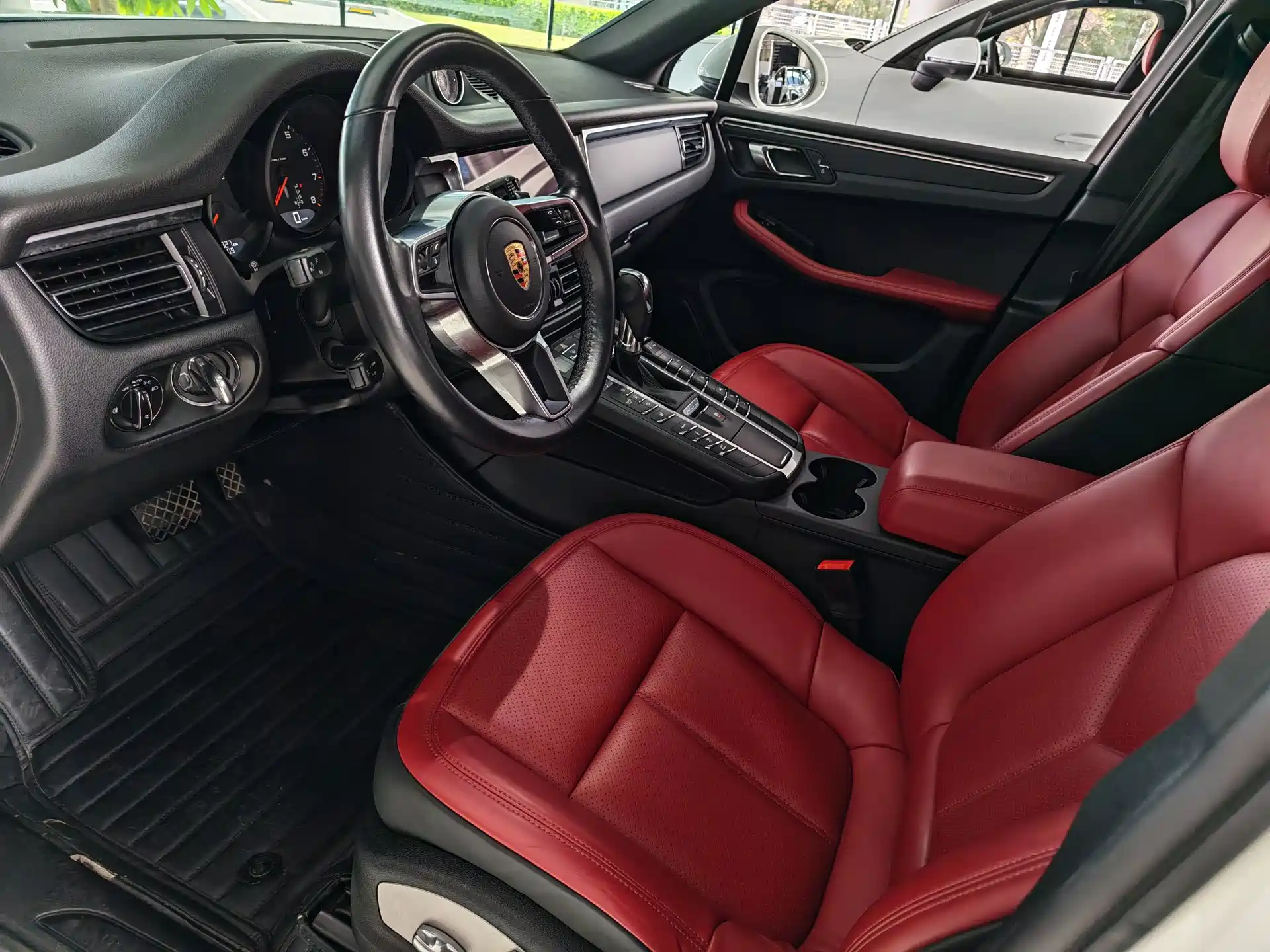 Фото 9 - Porsche Macan