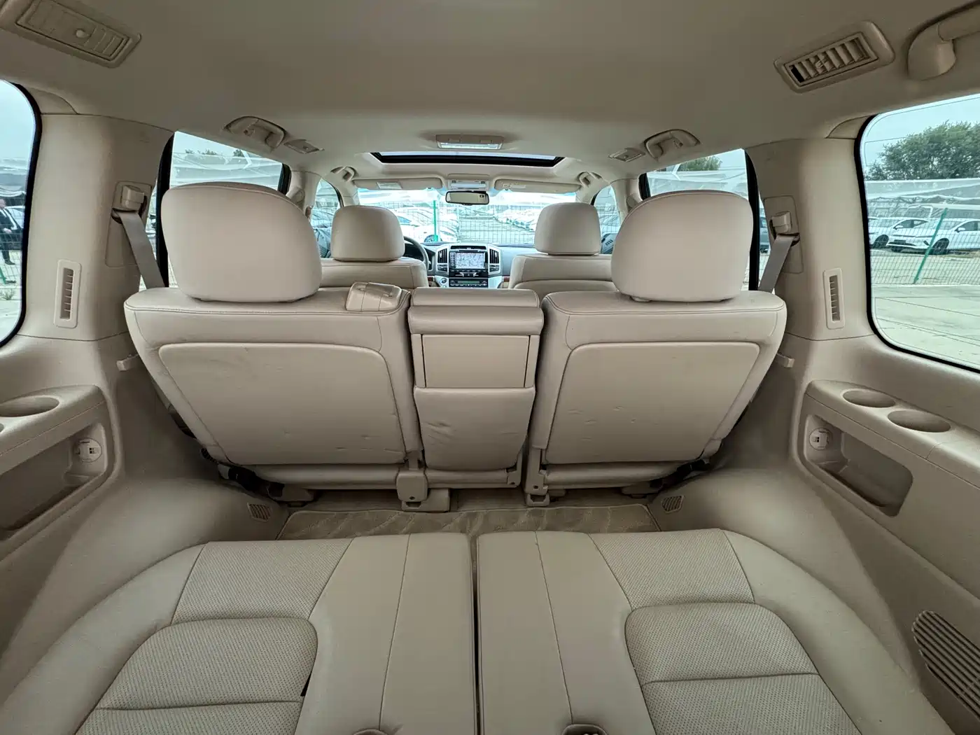 Toyota Land Cruiser 2012 4.0L Automatic VX фото 31