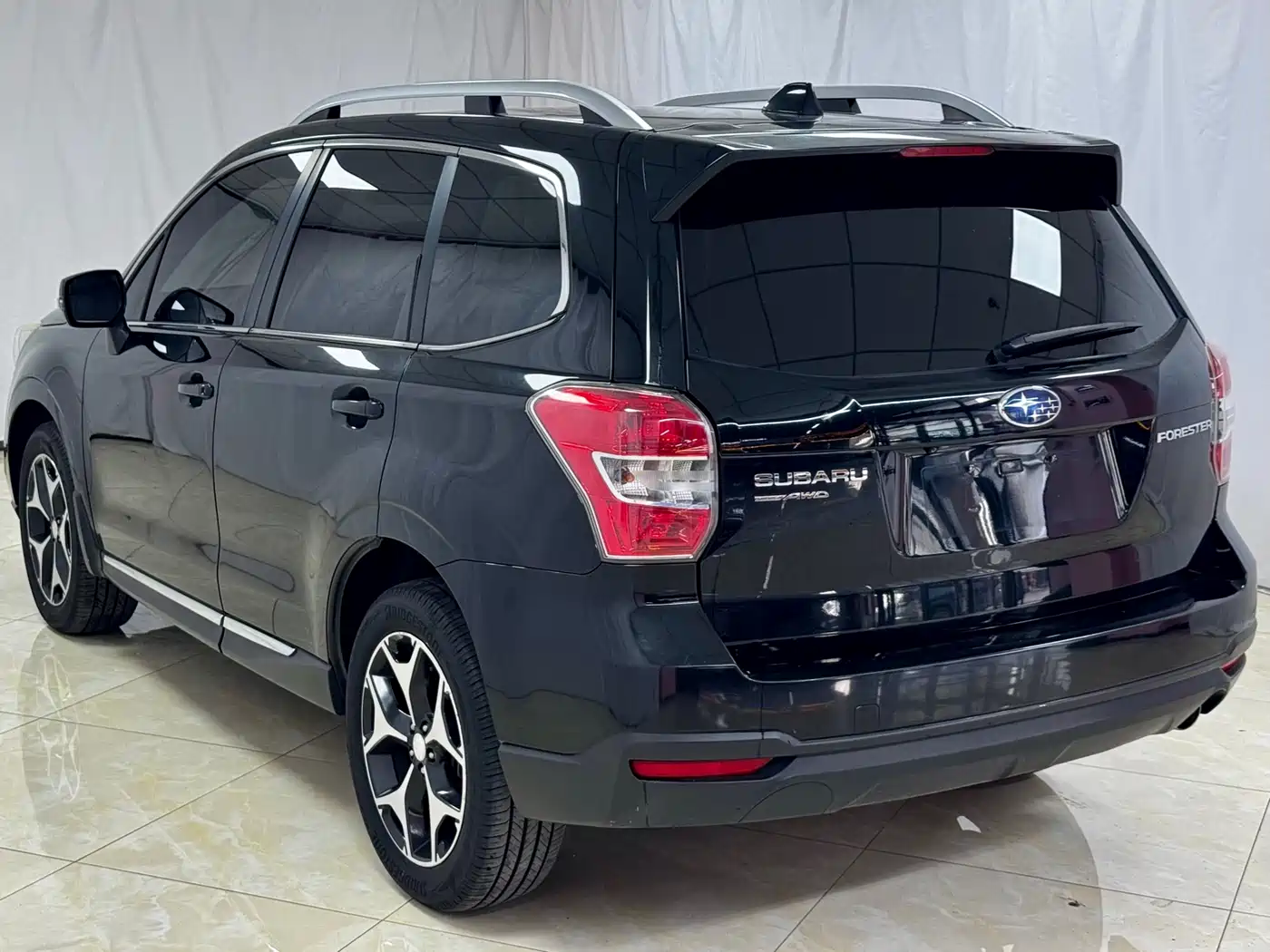 Subaru Forester 2013 2.5i Automatic Premium Edition фото 4