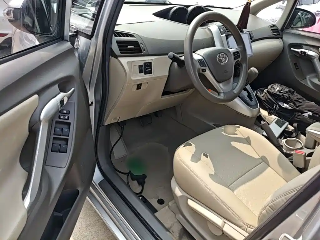 Photo 16 - Toyota E'Z