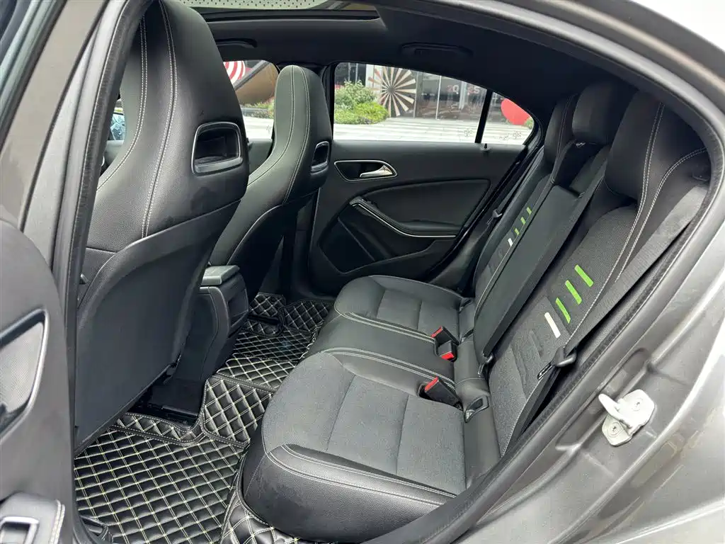 Mercedes-Benz A-Class (Import) 2017 Facelift A 200 Dynamic фото 14