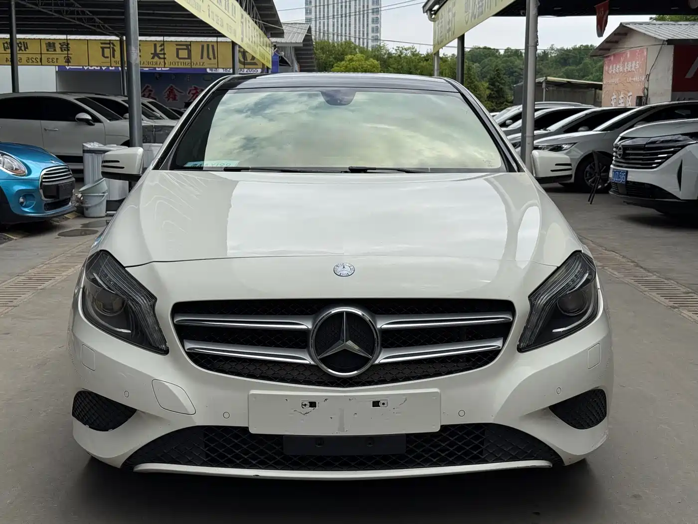 Mercedes-Benz A-Class (Import) 2015 A 200 Fashion фото 2