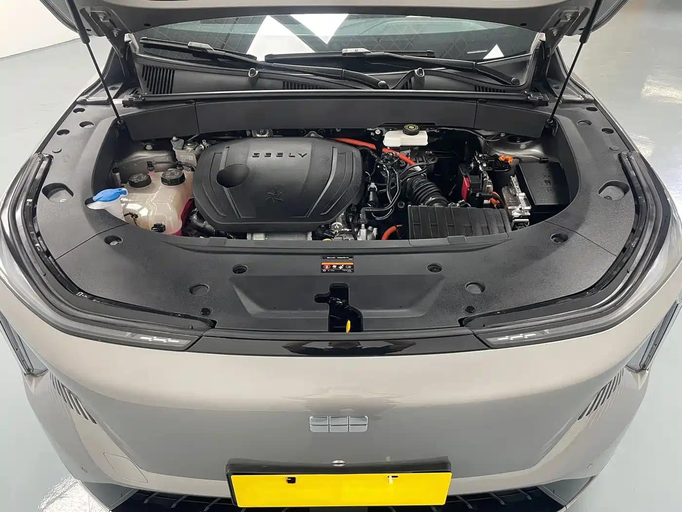 Geely Galaxy Galaxy L7 2024 1.5T 115km PLUS Soaring Dragon Edition фото 15