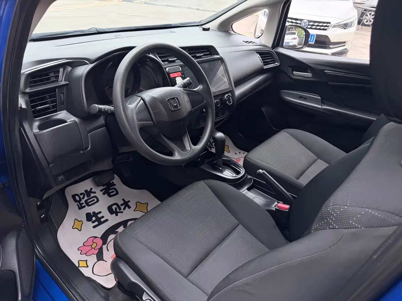 Фото 9 - Honda Fit
