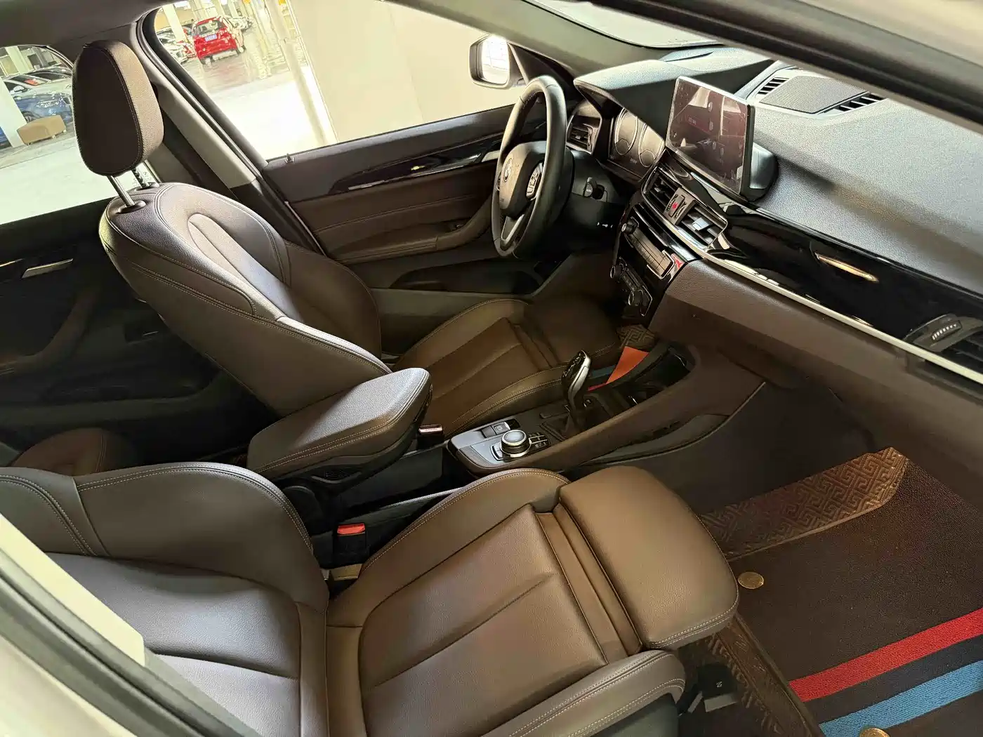 BMW X1 2022 sDrive20Li Fashion фото 14