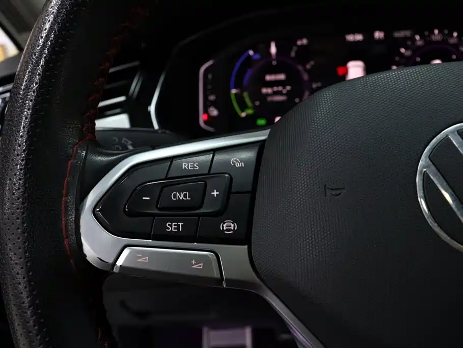 Volkswagen Magotan GTE Plug-in Hybrid 2022 GTE Luxury фото 19