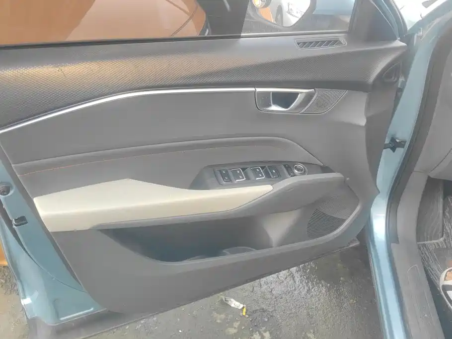 Baojun RC-6 2020 2019 1.5T CVT 24-hour Online Flagship