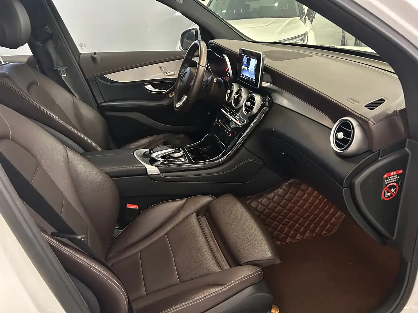 Mercedes-Benz GLC 2018 GLC 200 4MATIC фото 10