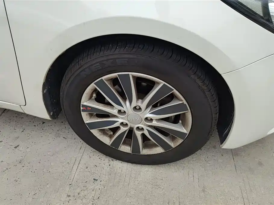 Kia K3 2015 1.6L Automatic DLX фото 6
