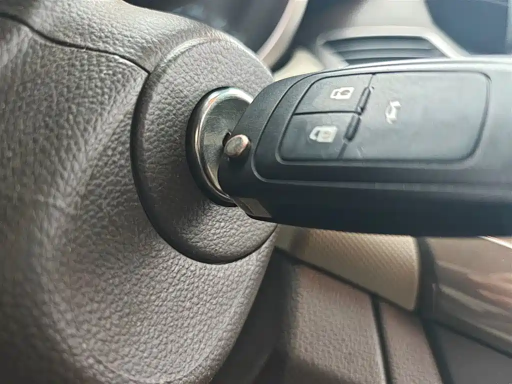 Chevrolet Cruze 2015 1.5L Classic SE AT фото 9
