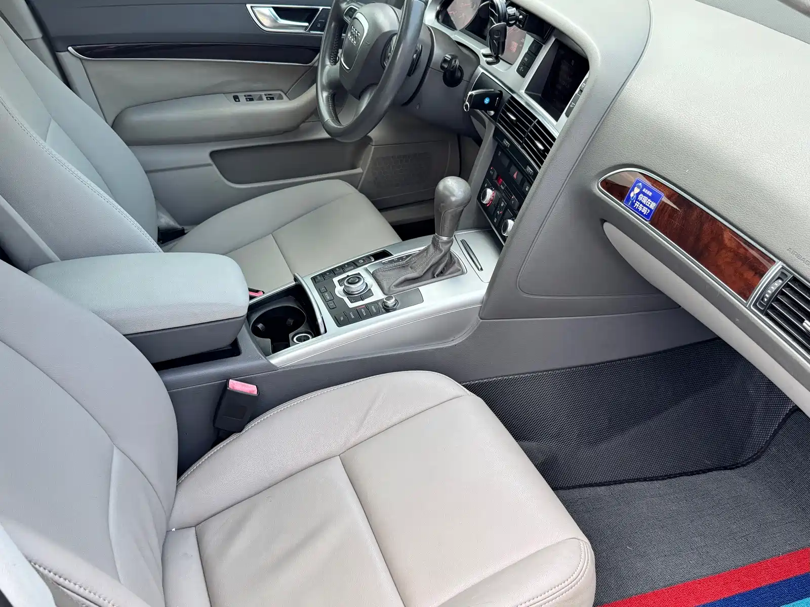 Фото 12 - Audi A6L