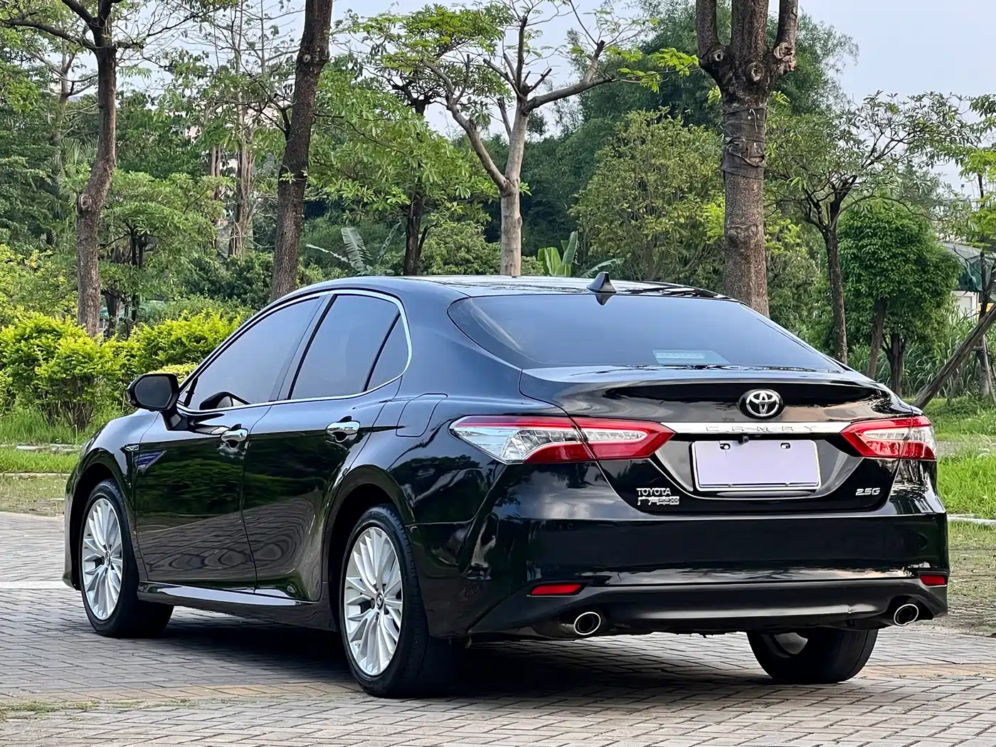 Toyota Camry 2018 2.5G Luxury Edition фото 6