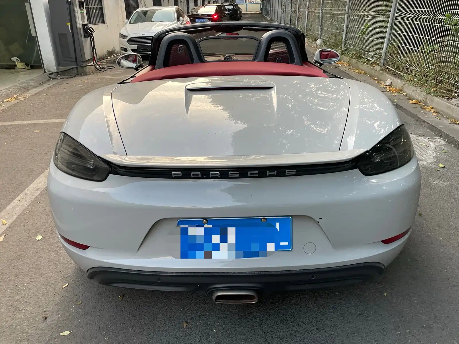 Photo 4 - Porsche 718