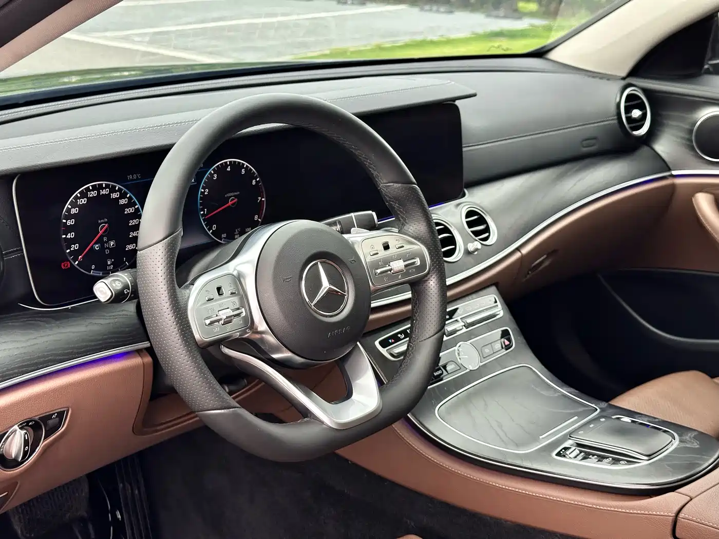 Mercedes-Benz E-Class 2019 E 200 L Sport фото 10