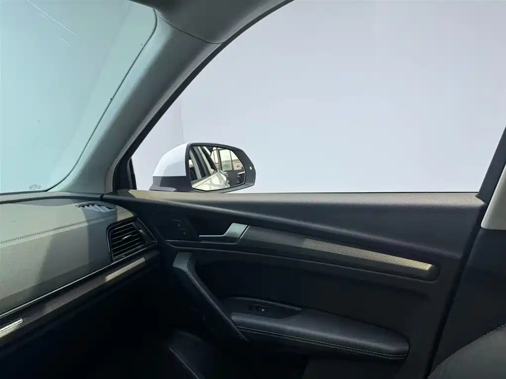 Audi Q5L 2022 40T Luxury Dynamic фото 10