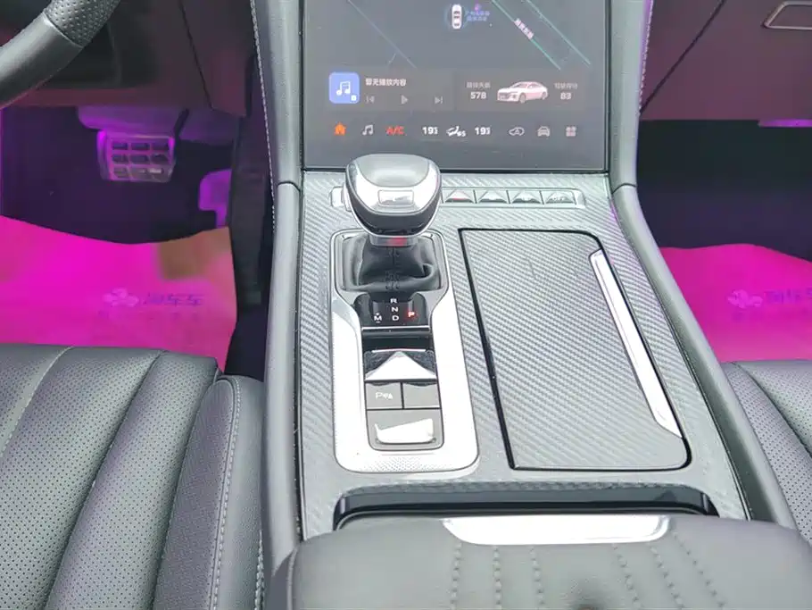 Hongqi H5 2024 1.5T DCT Smart Connect Flag Rhythm Edition фото 16