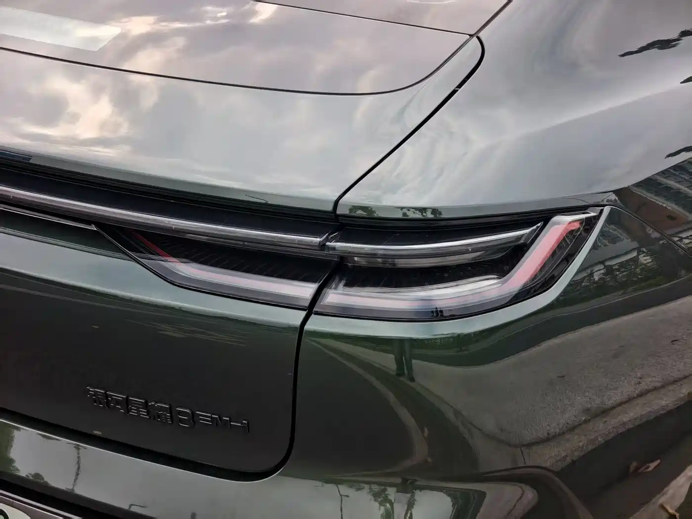 Geely Galaxy Galaxy Xingyao 8 2025 130km EM-i Premium Edition фото 6