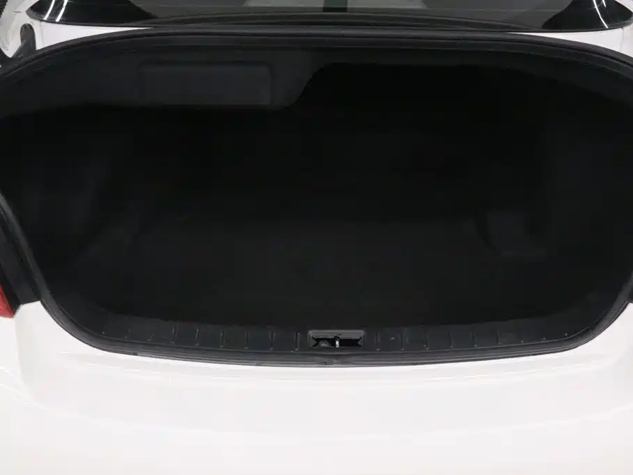 Infiniti G Series 2011 2010 Model G25 Sedan Luxury Sport Edition