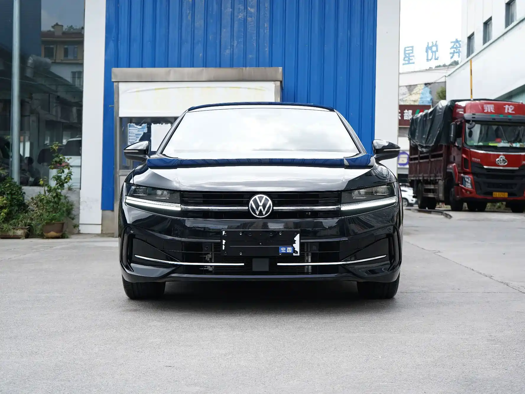 Photo 3 - Volkswagen Magotan