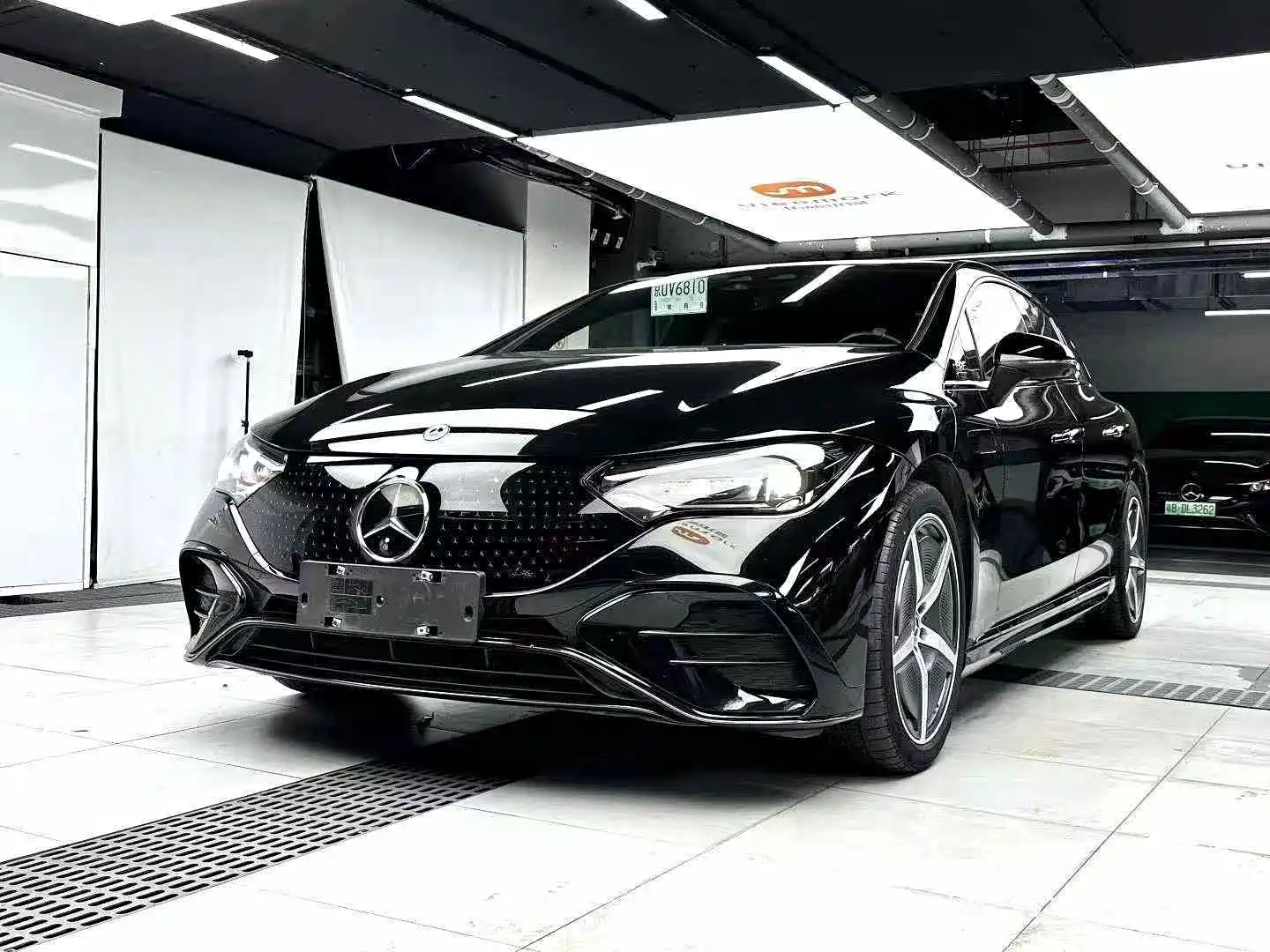 Фото 1 - Mercedes-Benz EQE