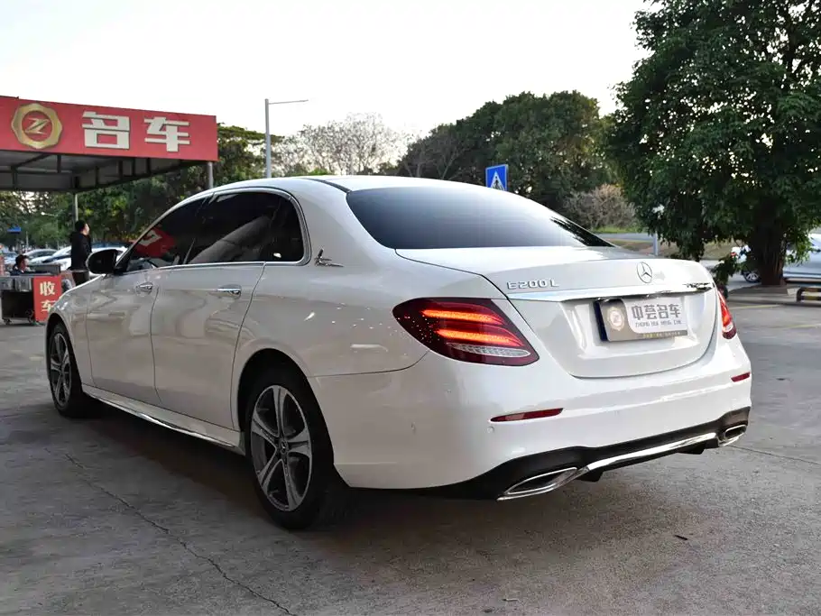 Mercedes-Benz E-Class 2018 E 200 L Sport фото 7