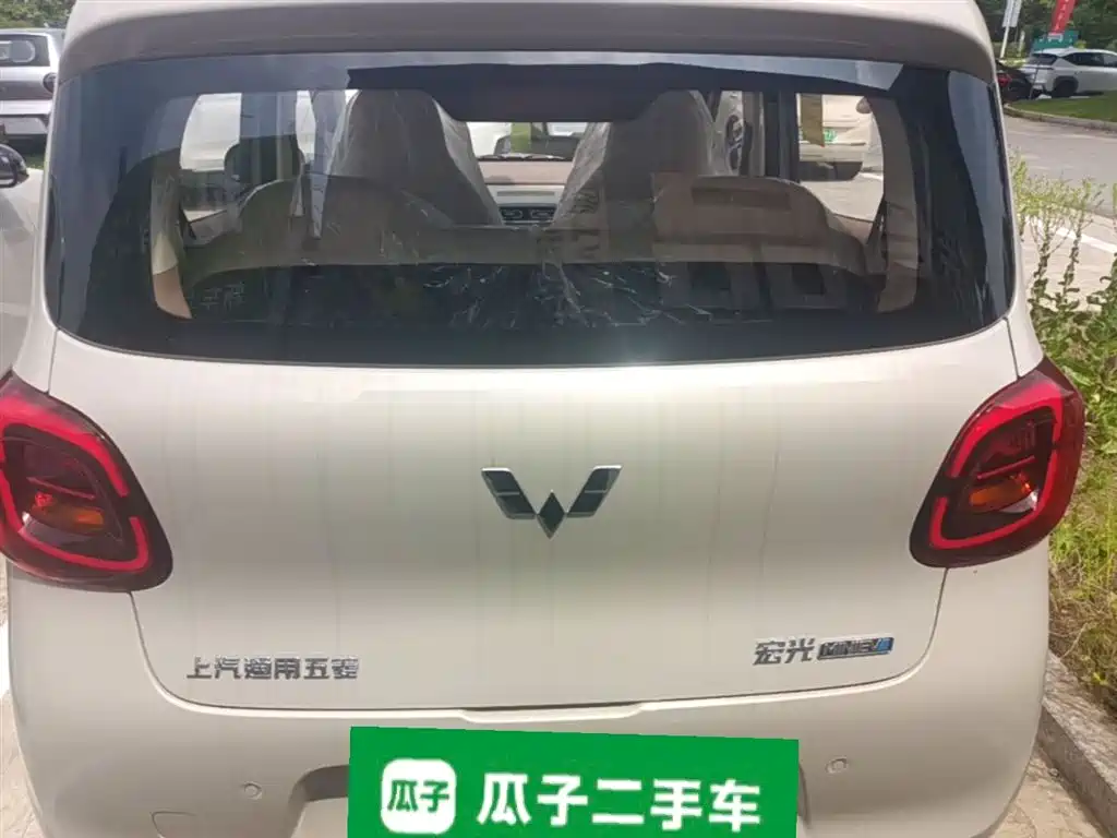 Wuling Motors Hongguang MINIEV 2026 2025 4-Door Advanced