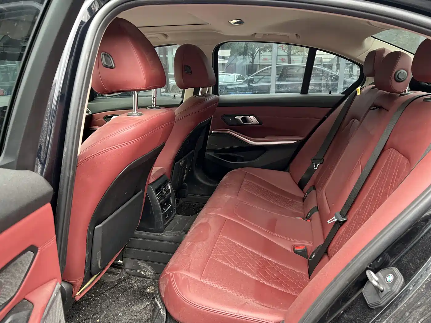 BMW 3 Series 2022 330i M Sport Shadow Edition фото 11