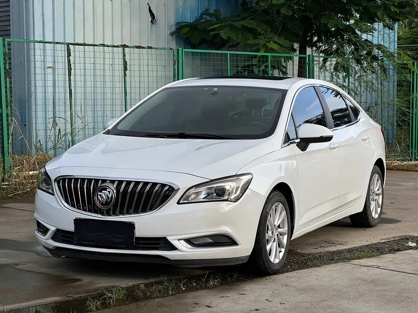 Фото 1 - Buick Verano