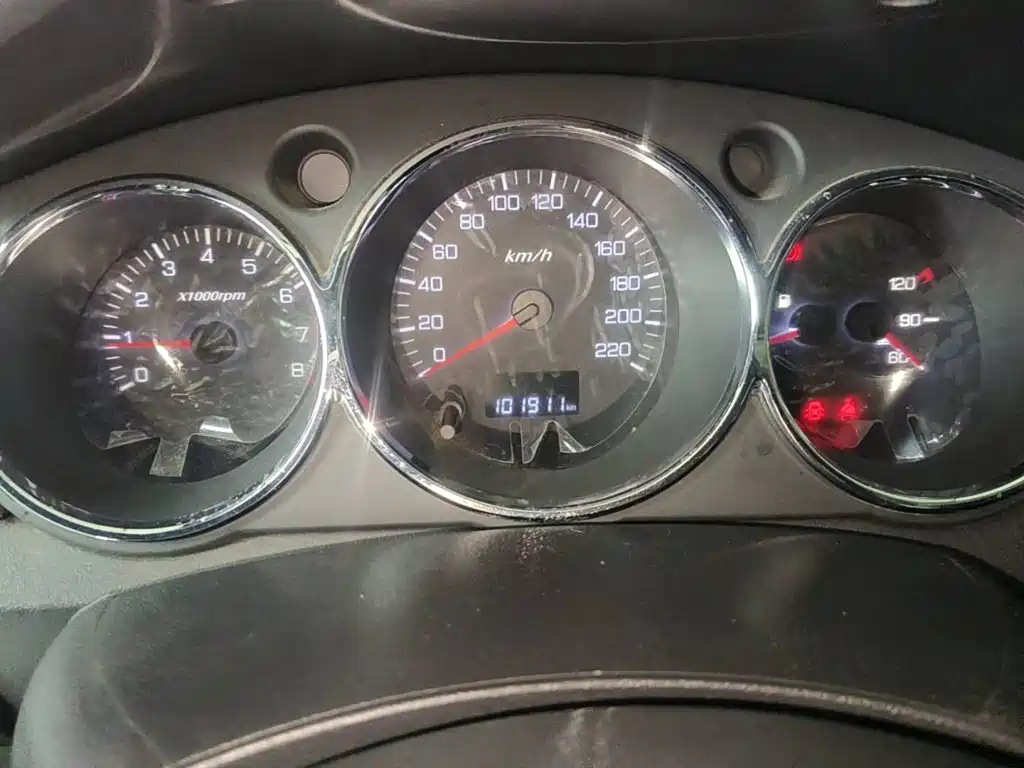 Dongfeng Aeolus Dongfeng Fengshen S30 2013 2013 1.6L Manual Elegance