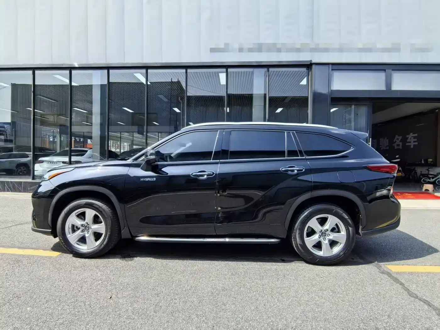 TOYOTA HIGHLANDER