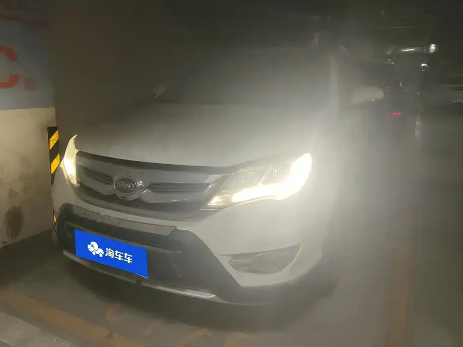 BYD S7 2014 2015 2.0T Automatic Flagship Model