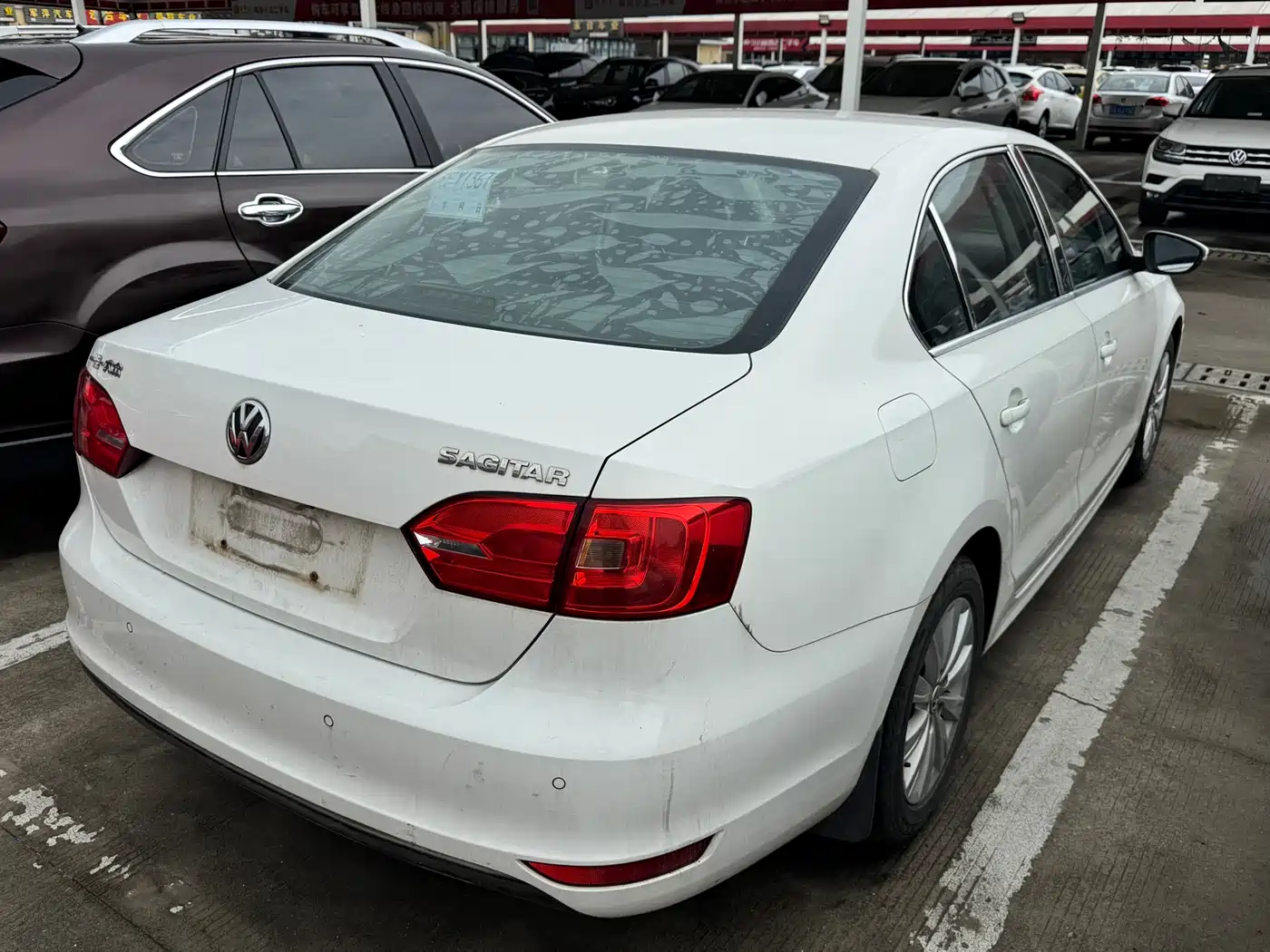 Volkswagen Sagitar 2014 Facelift 1.6L Manual Comfort фото 2