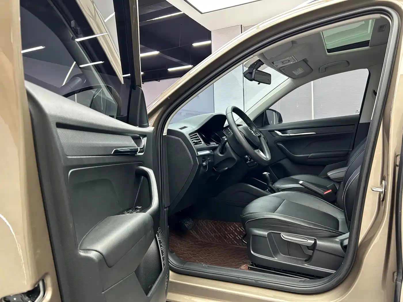 Škoda Kamiq 2023 Facelift 1.5L Auto Comfort Edition фото 9